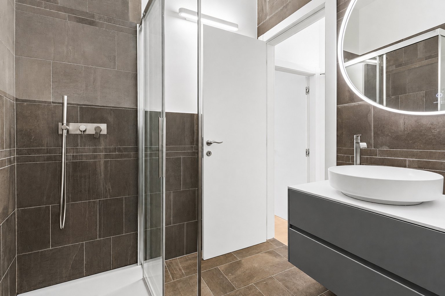 Casa Figini Pollini — doccia walk-in