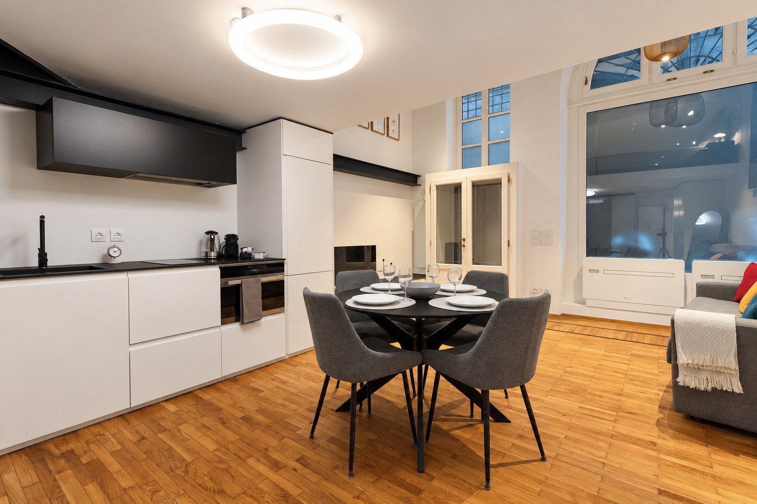 Casa Gio Ponti — la zona pranzo e la cucina